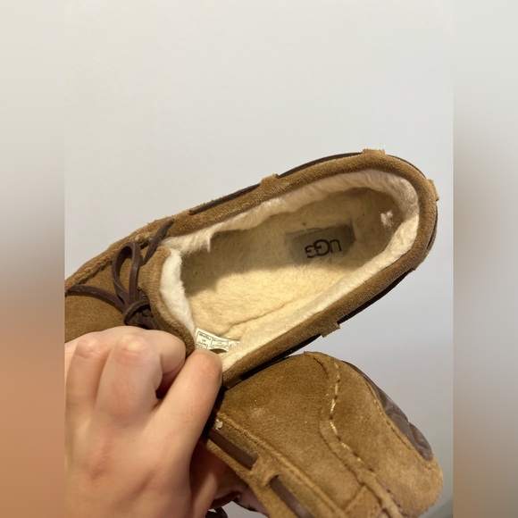 UGG Dakota Moccasins — BROWN — Women’s Size 8 — GENTLY USED - Picture 8 of 12